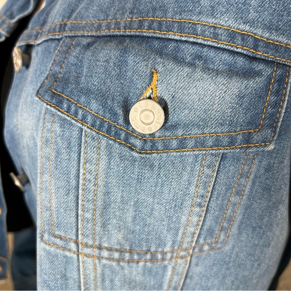 Ei8ht Dreams Revolve Cropped Faded Denim Jean Jacket Size Small EUC LIKE NEW - Picture 11 of 16